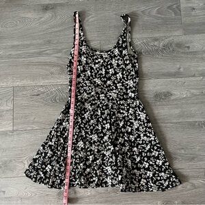 aeropostale pink, black, & white floral dress 🖤🎀🤍